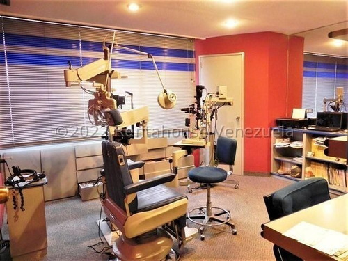 Imagen 16 de 17 de Local En Venta Mls #22-17982 - Laura Colarusso