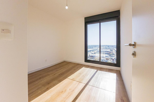 Imagen 10 de 23 de Venta Apartamento 2 Dormitorios En Centro - Nostrum Bay - Piso 21 - Cochera - Equipado! Con Renta