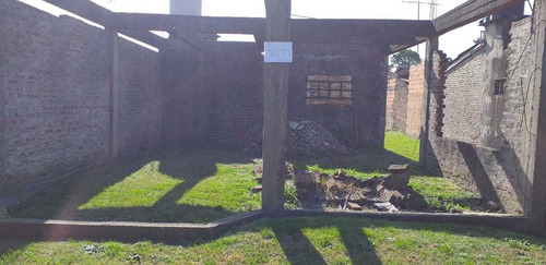 Terreno Con Mejoras , Fundaciones Preparadas Para Dos Planta