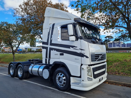 Imagem 10 de 16 de Volvo Fh 440 Trucado 6x2 2010 Automatico Susp Molas C/ar