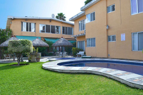 Casa En Condominio En Lomas De Cuernavaca, Temixco, Morelos - Crb-1234-cd