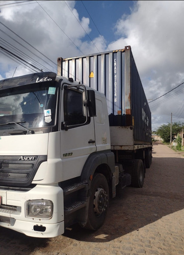 Imagem 2 de 8 de Mercedes Benz Axor 1933
