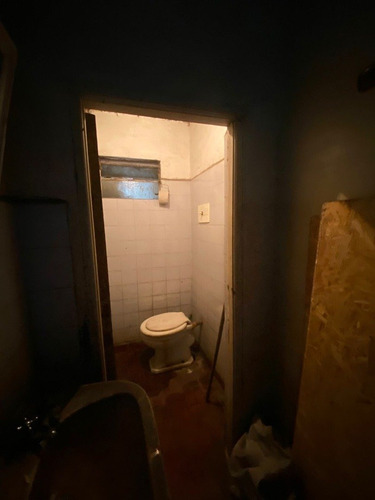 Imagen 4 de 26 de Deposito Con Local Y Vivienda De 3 Ambientes Sobre Lote De 451m2 En Mariano Acosta Y Juan B Justo