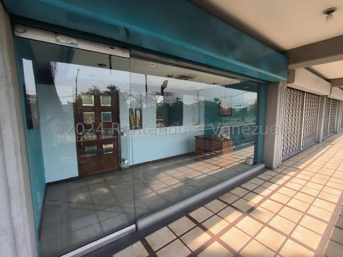 Local Comercial En Venta Cc Maracay Plaza Dos Oficinas Equipadas Baño Integrado Excelente Ubicacion Estef 24-21455