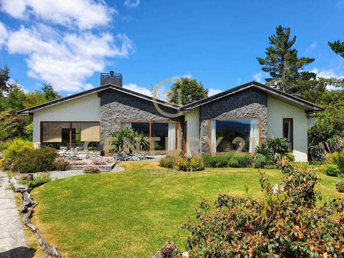Casa Con Orilla De Lago, Puerto Varas, 3 Dormitorios, 2 B...