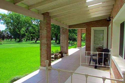 Venta Campo De 58hs Con Casco Moderno En Lobos