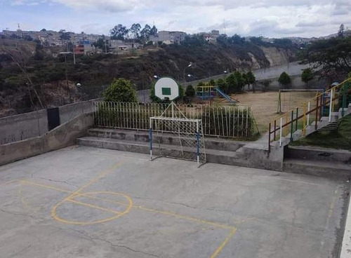 Casa Norte De Quito, 4 Dormitorios En Conjunto, Seguridad