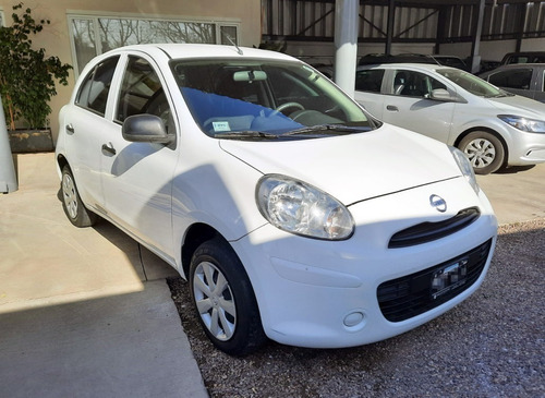 Imagen 3 de 6 de Nissan March Active Pure Drive 2016