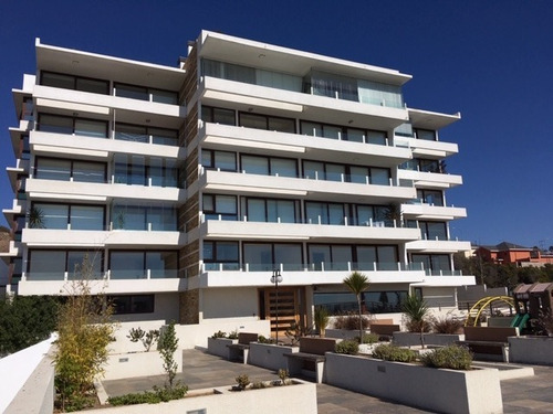 Espectacular, Moderno, Amplio, Hermosa Vista En Av Cisternas