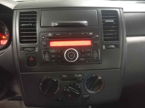 Imagen 6 de 15 de Nissan Tiida 2012 4p Sedan Comfort 6vel A/a