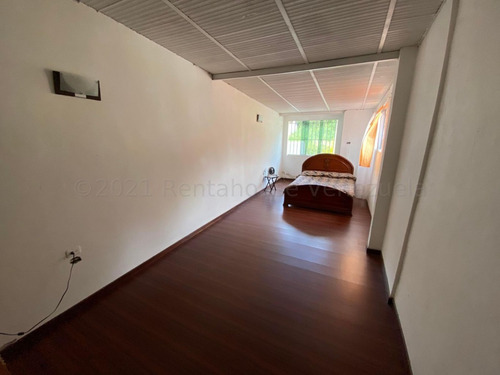 Imagen 22 de 23 de Casa En Venta En Santa Sofia Calle Cerrada Mls# 21-17668