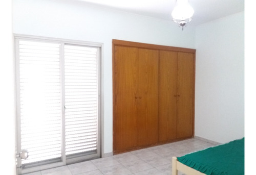 Vendo Apto. Mobiliado Praia Do Itararé, Prédio De Frente Para A Praia 2 Quartos(+1) - Ótima Localização