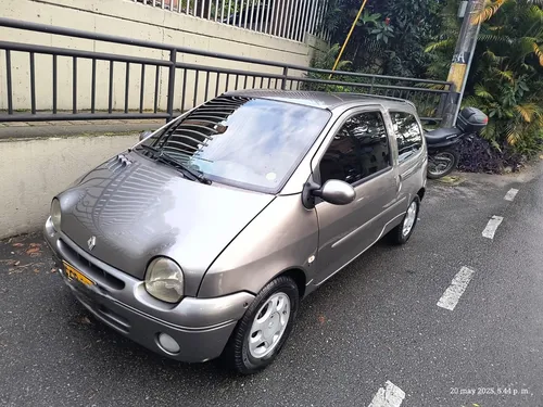 Renault Twingo Dinamique fidji