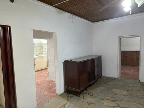 Casa En Ph Totalmente Independiente Frente A La Plaza Del Independiente Lezica