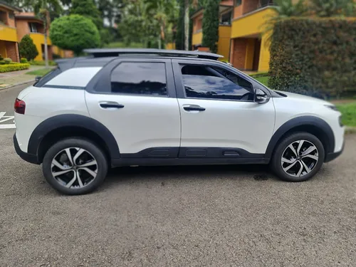 Citroën C4 Cactus 1.6 Shine Turbo Aut
