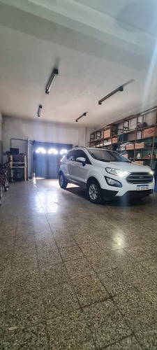 Casa En Venta - 2 Dormitorios 2 Baños - 546mts2 - Castelar
