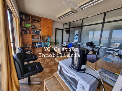 Oficina En El Casco Histórico De Valparaíso