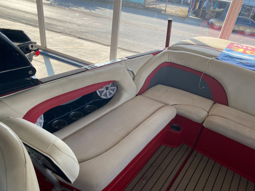 Lancha Centurion Enzo 240