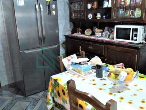 Imagen 2 de 10 de Carmelo - Excelente Casa En Zona Este