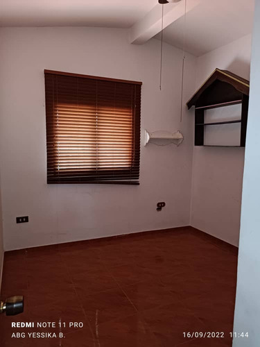 Imagen 7 de 12 de En Venta Hermosa Quinta En Los Overos, Urb. Agua Miel - La Encrucijada