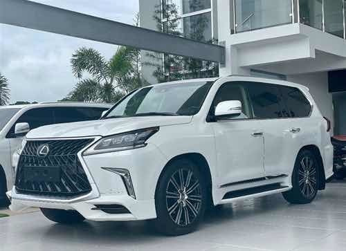 Imagen 2 de 8 de Lexus Lx 570