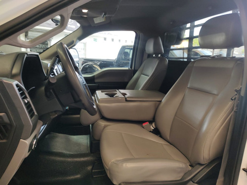 2019 F-350 Cab Sencilla Diesel 4x2 Plataforma