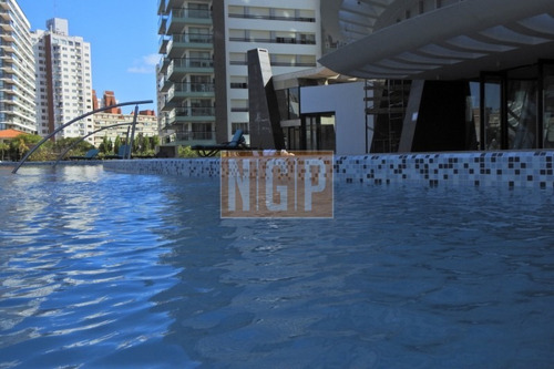 Lindisimo Edificio Con Todos Los Servicios Un Verdadero Regalo !!!! -ref:12318
