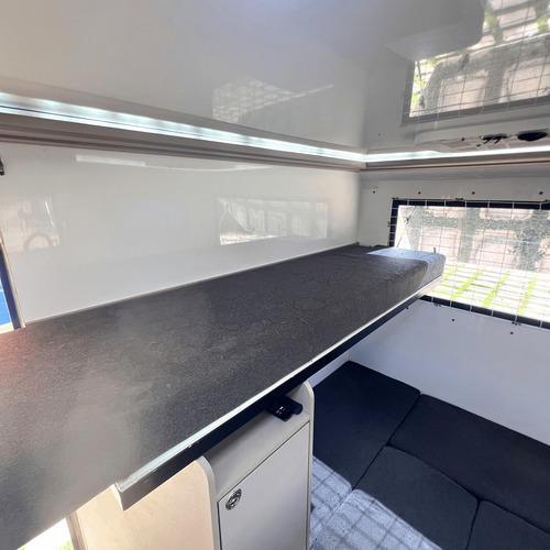 Trailer Motorhome Seminovo 2024 Compacto E Completo