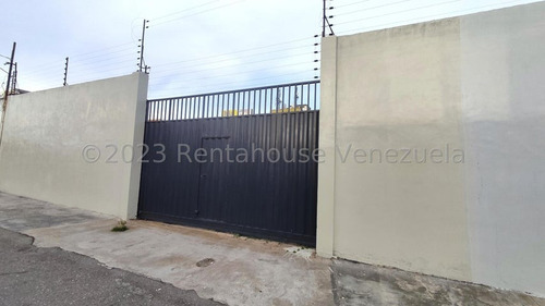 / Amplio Terreno Comercial Y Residencial En Venta Centro De Barquisimeto. Media Cuadra Av. Venezuela 24-2178 As-2