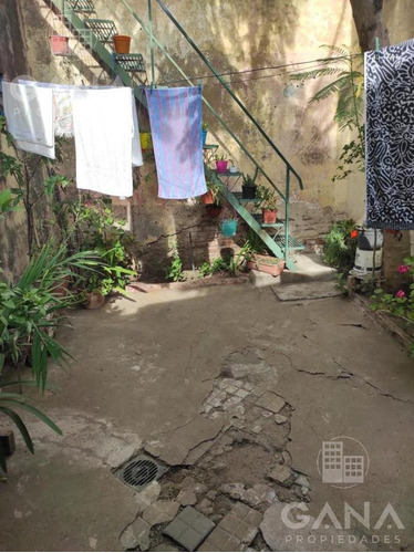 Casa Venta Pichincha A Remodelar Unica En El Pasillo Dos Plantas A Reciclar