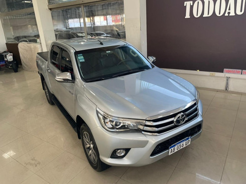 Toyota Hilux Srx 4x4 Manual Año 2017 Color Gris