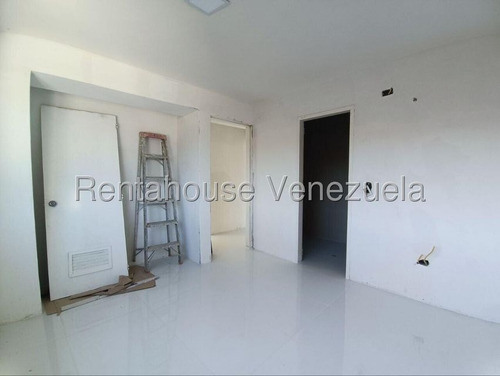 Nl Hermoso Apartamento Ph En Venta En Bosque De La Lagunita 25-15794 Yg