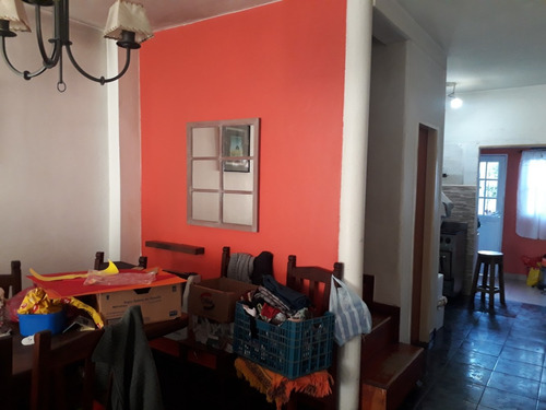Imagen 1 de 11 de Duplex Muy Amplio En Buen Estado En Ituzaingo Norte