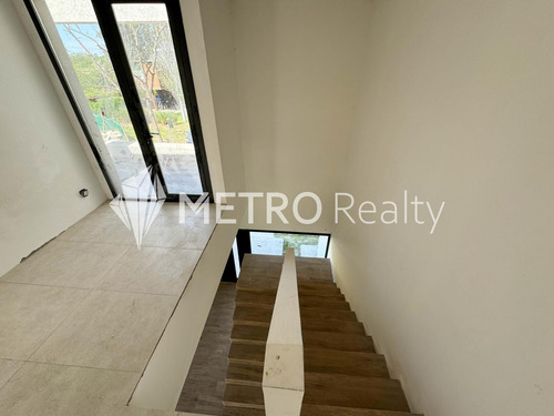 Casa En Haras De Santa María, Barrio Los Eucaliptos, Lote 30