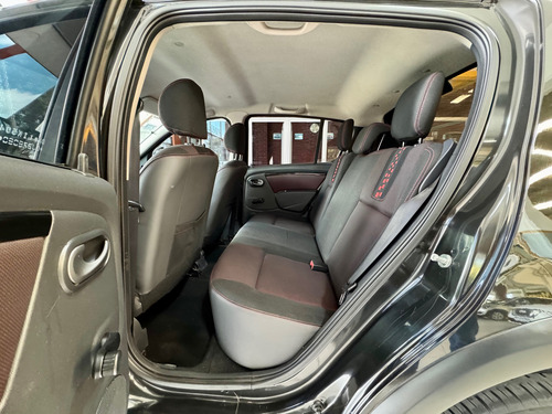 Renault Sandero Stepway 1.6 Confort 105cv