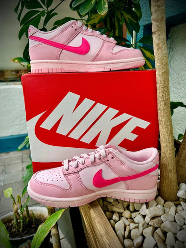 Nike Dunk Low Triple Pink - Talla: 22.5 A 25mx - Original