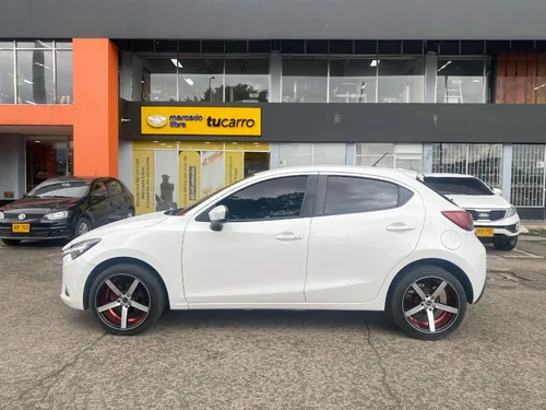 Mazda 2 1.5 Touring Mt