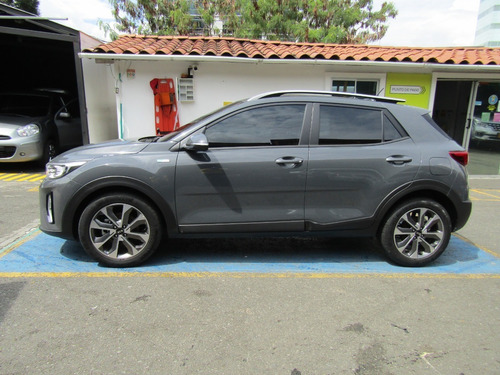 Imagen 4 de 15 de Kia Stonic Zenith Hibrido 1.0 Mod 2022