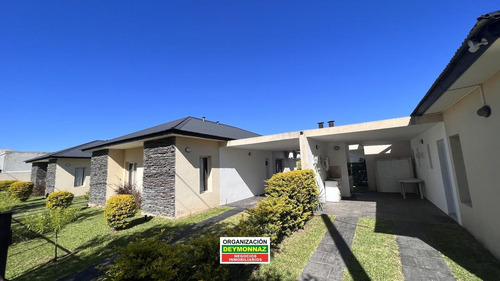 Imagen 4 de 30 de Complejo Turístico En Venta En Colón Entre Ríos Piscina