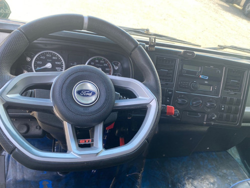 Ford Cargo 816 2015 3/4 Baú