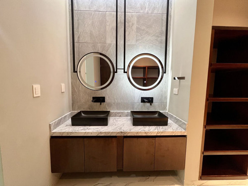 Casa En Venta En Privada Tamara