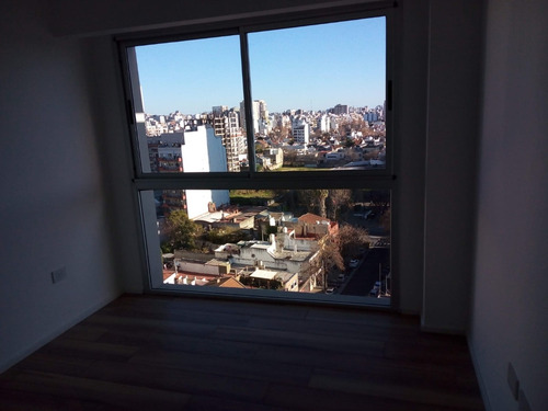 Hermoso Departamento De 2 Ambientes Con 2 Baños En Edificio De Categoria