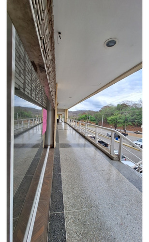 Se Alquila Local Comercial 18m2 Cc Expreso Del Tuy Charallave