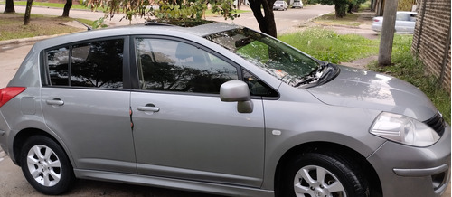 Nissan Tiida 1.8 Acenta