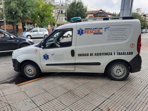 Imagen 3 de 9 de Fiat Doblo 1.4 Active 2014