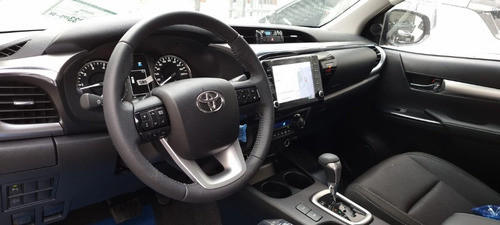 Imagen 21 de 23 de Toyota Hilux Srv 4x4 Unica Solo 500 Km At Gs