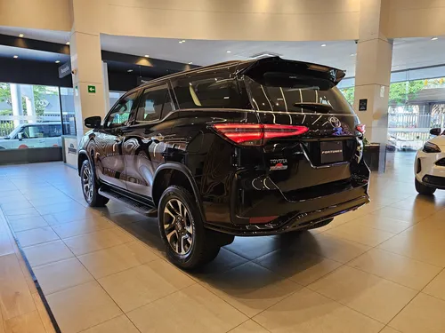 Toyota Fortuner 2.8 Diesel Srv 4X4 At