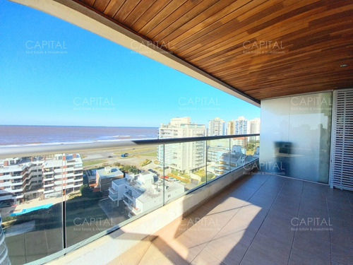 Alquiler Apartamento De Tres Dormitorios Con Vista Al Mar En Playa Brava