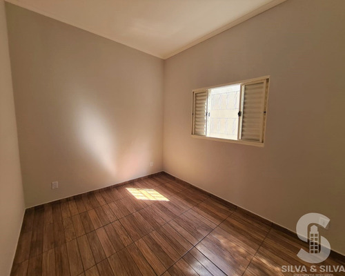Imagem 6 de 8 de Casa A Venda No Residencial Palermo - Ca00044 - 69960230