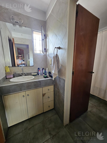 Venta De Casa 4 Ambientes En Parque Leloir